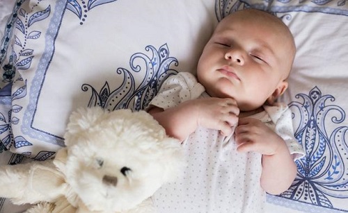 宝宝睡眠安抚物的选择方法